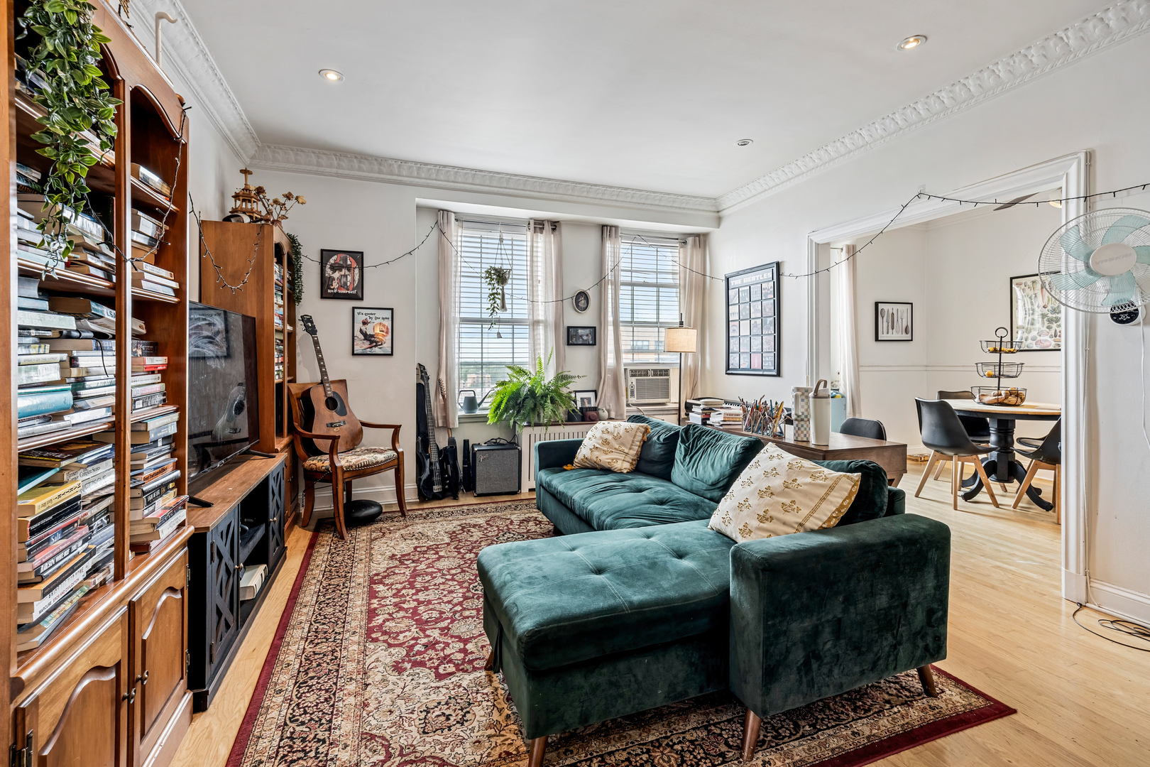 6101 N Sheridan Road Unit: 10C