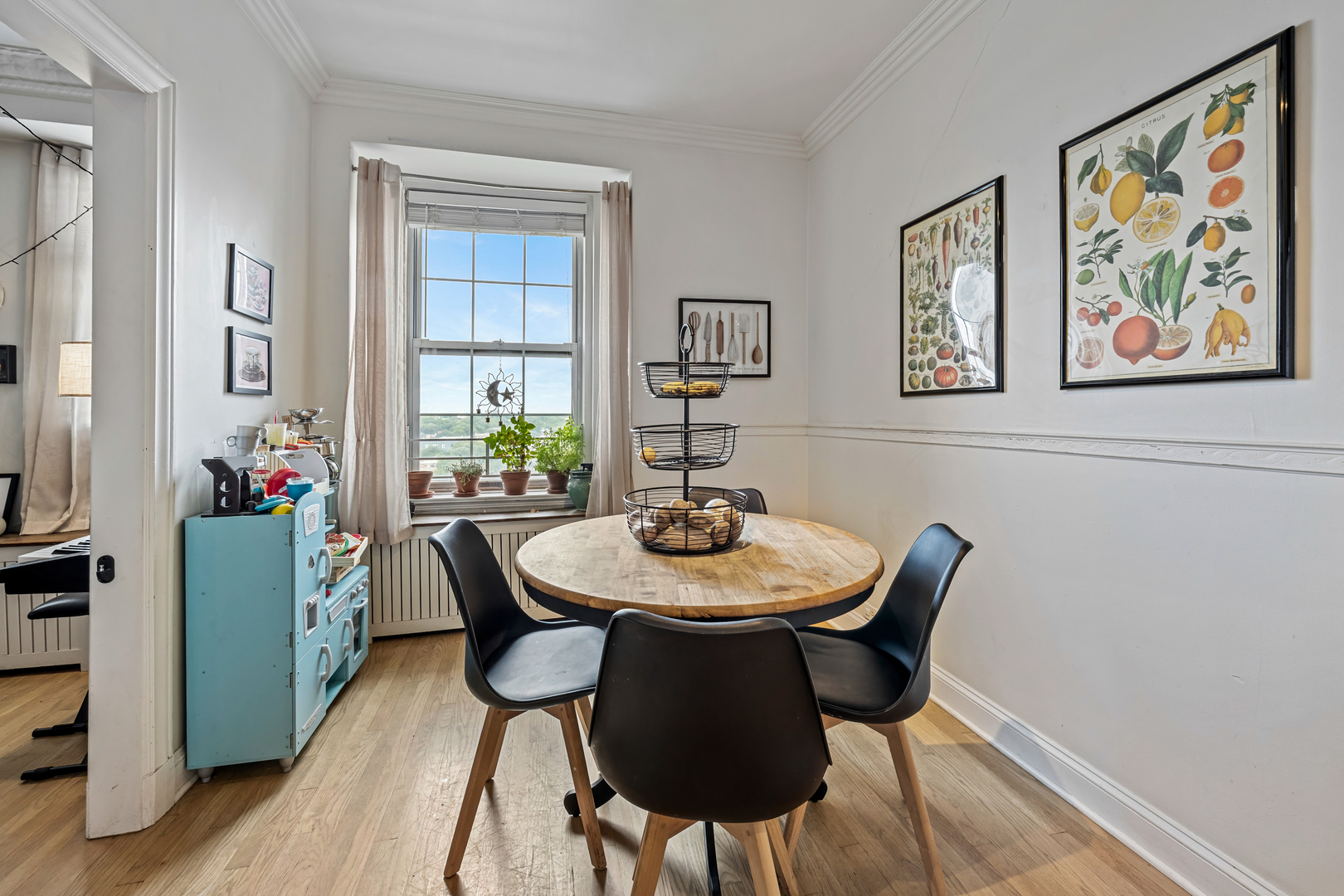 6101 N Sheridan Road Unit: 10C