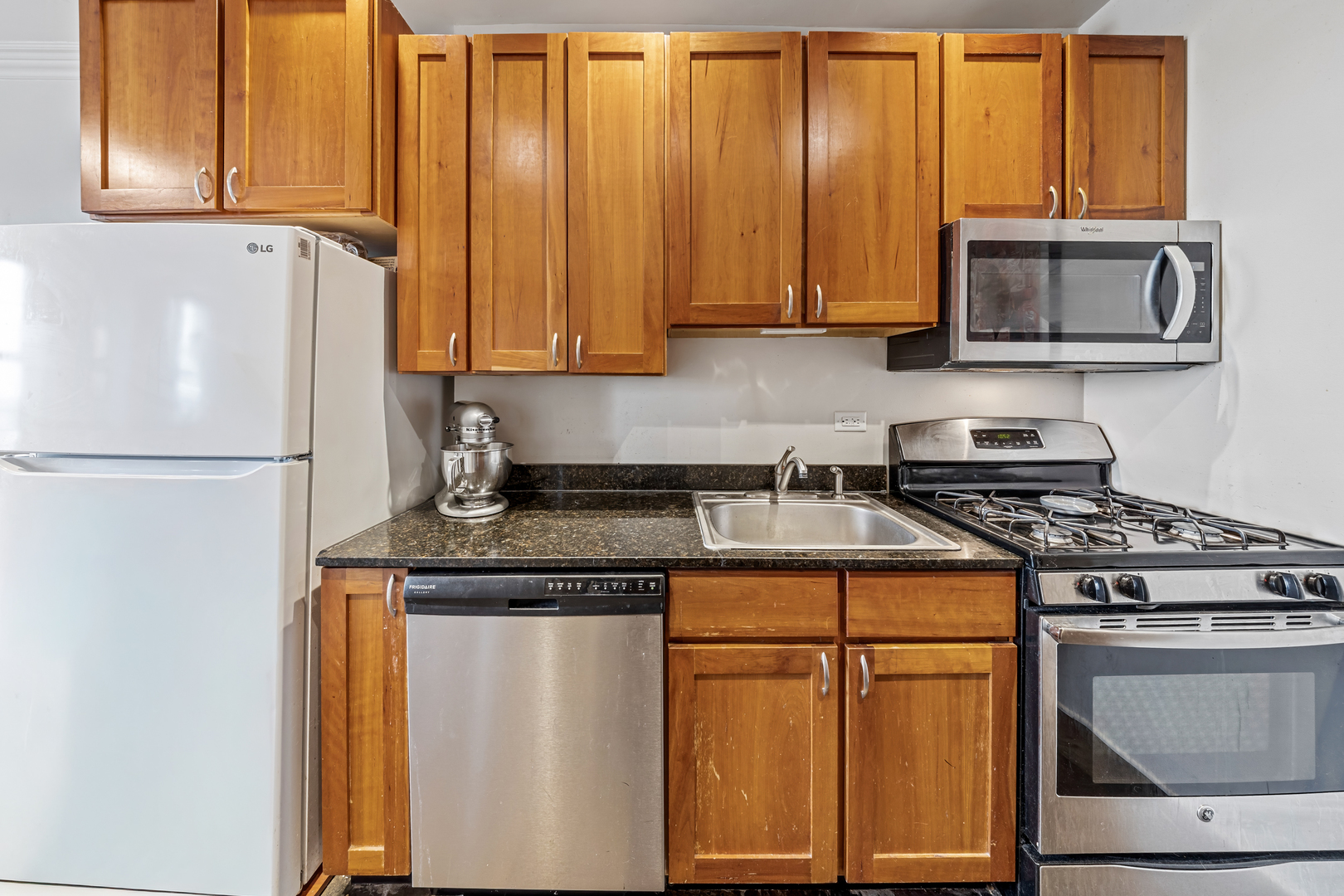6101 N Sheridan Road Unit: 10C