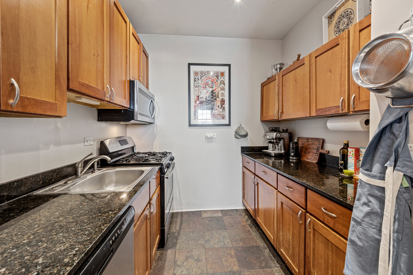 6101 N Sheridan Road Unit: 10C
