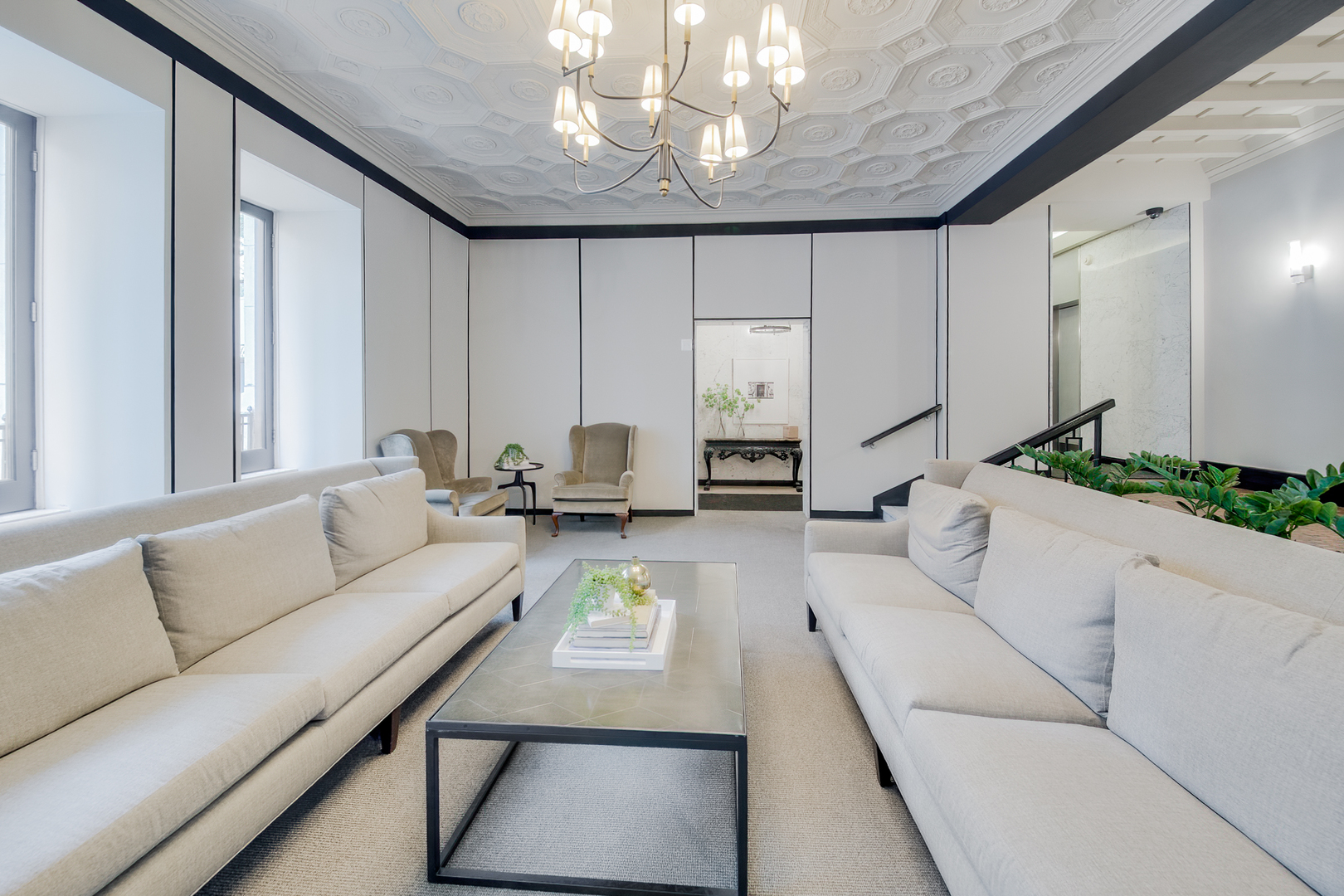 6101 N Sheridan Road Unit: 10C