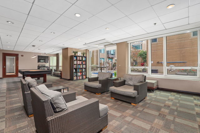 33 W Ontario Street Unit: 41EN