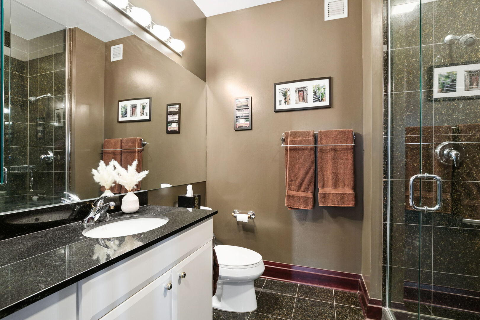 33 W Ontario Street Unit: 41EN