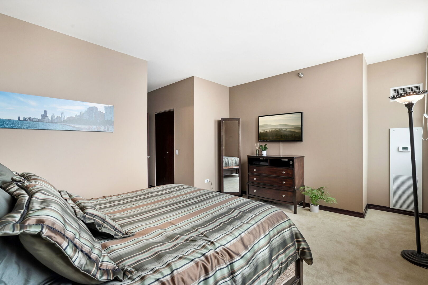 33 W Ontario Street Unit: 41EN