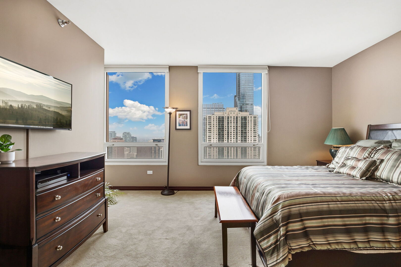 33 W Ontario Street Unit: 41EN