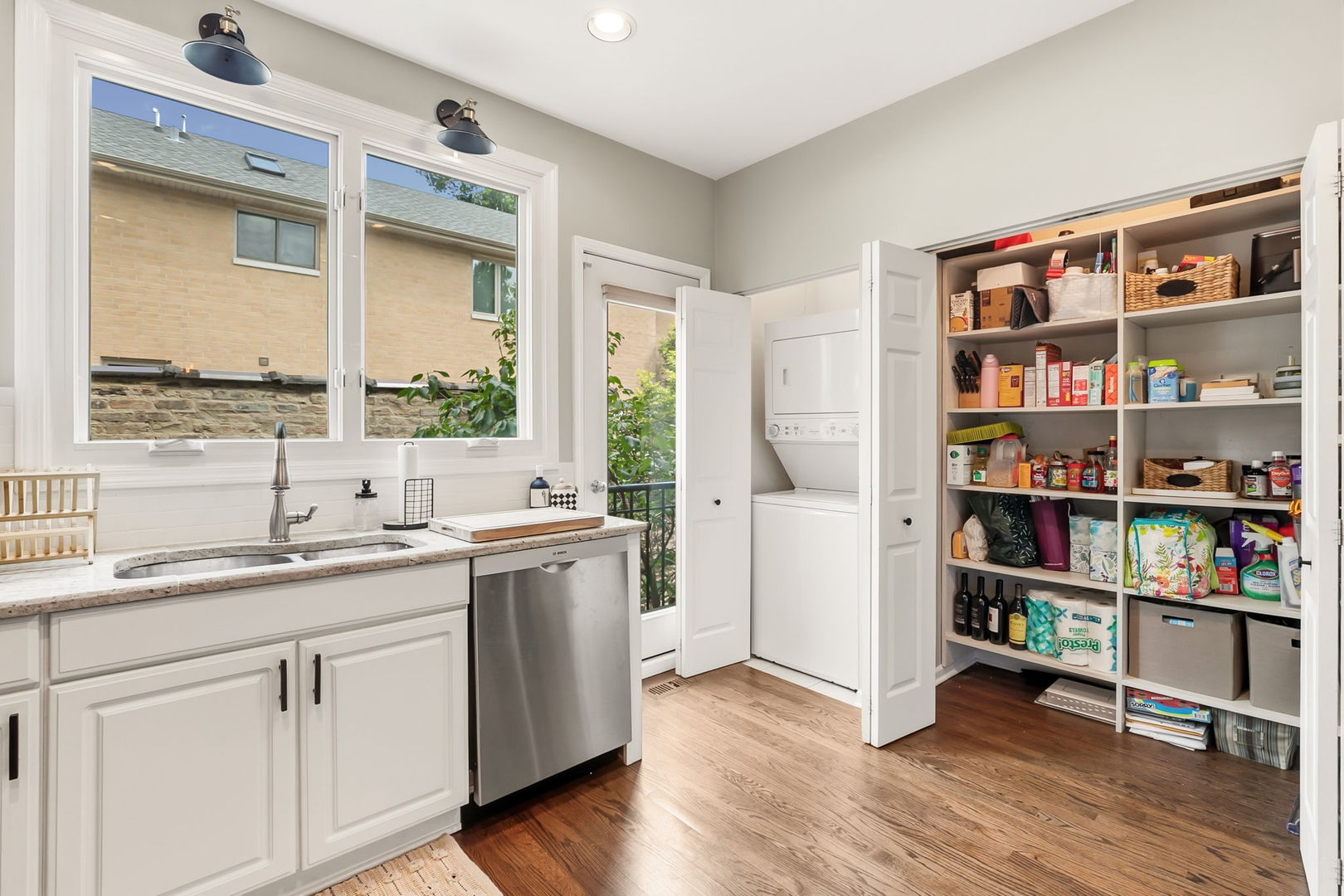 2939 N Honore Street Unit: C