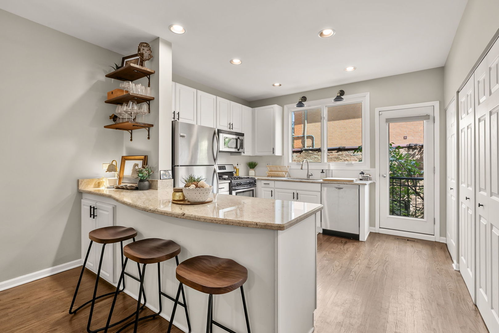 2939 N Honore Street Unit: C