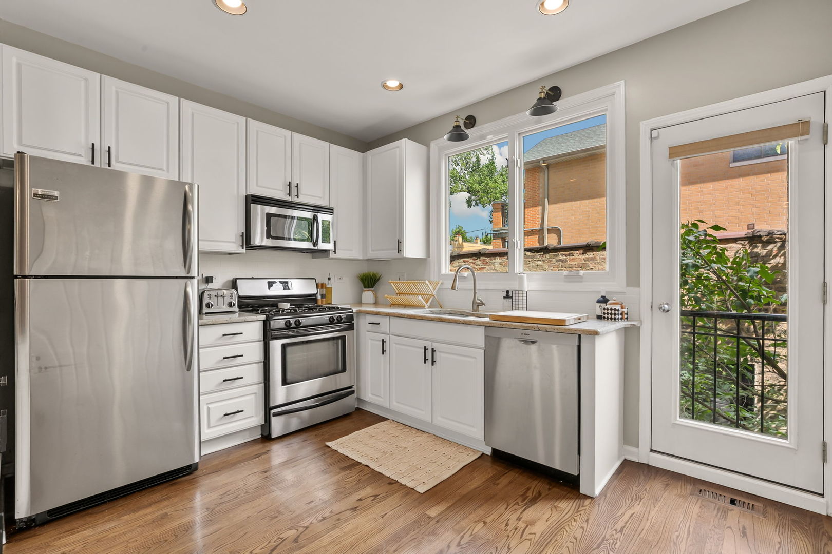 2939 N Honore Street Unit: C