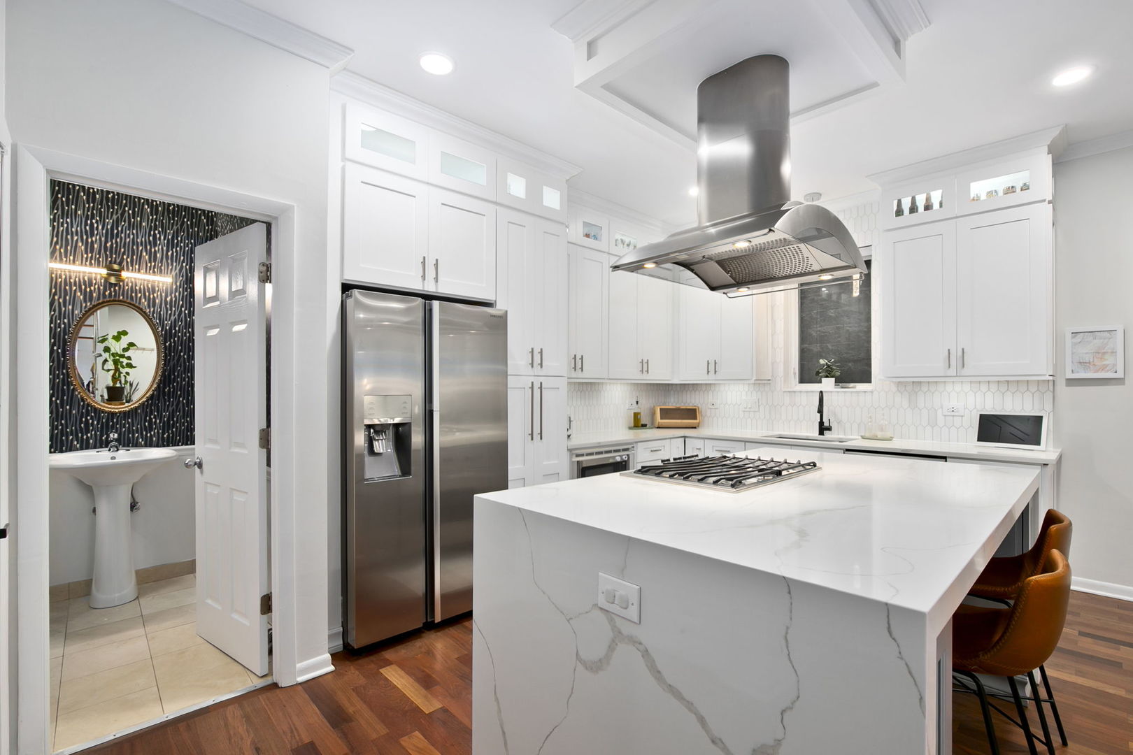 922 N Paulina Street Unit: 1R