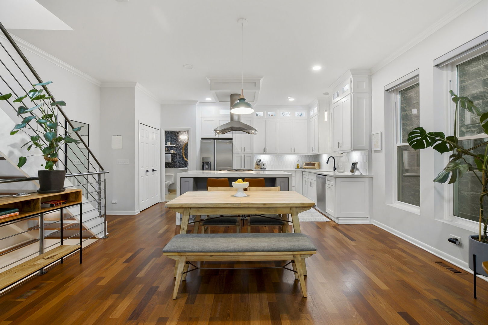 922 N Paulina Street Unit: 1R