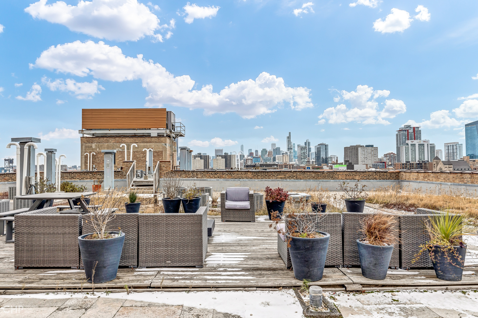 2545 S DEARBORN Street Unit: 702