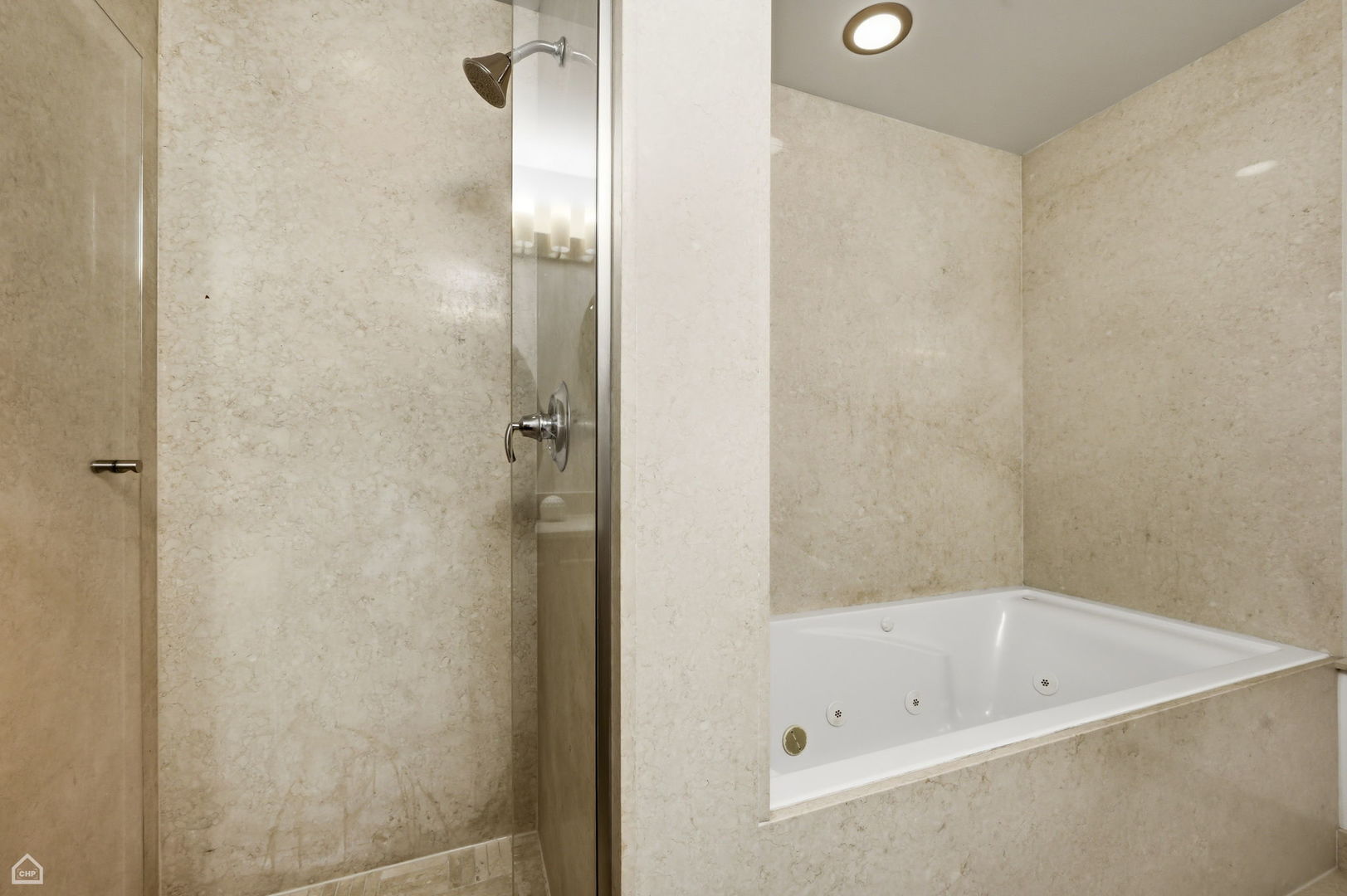 2545 S DEARBORN Street Unit: 702