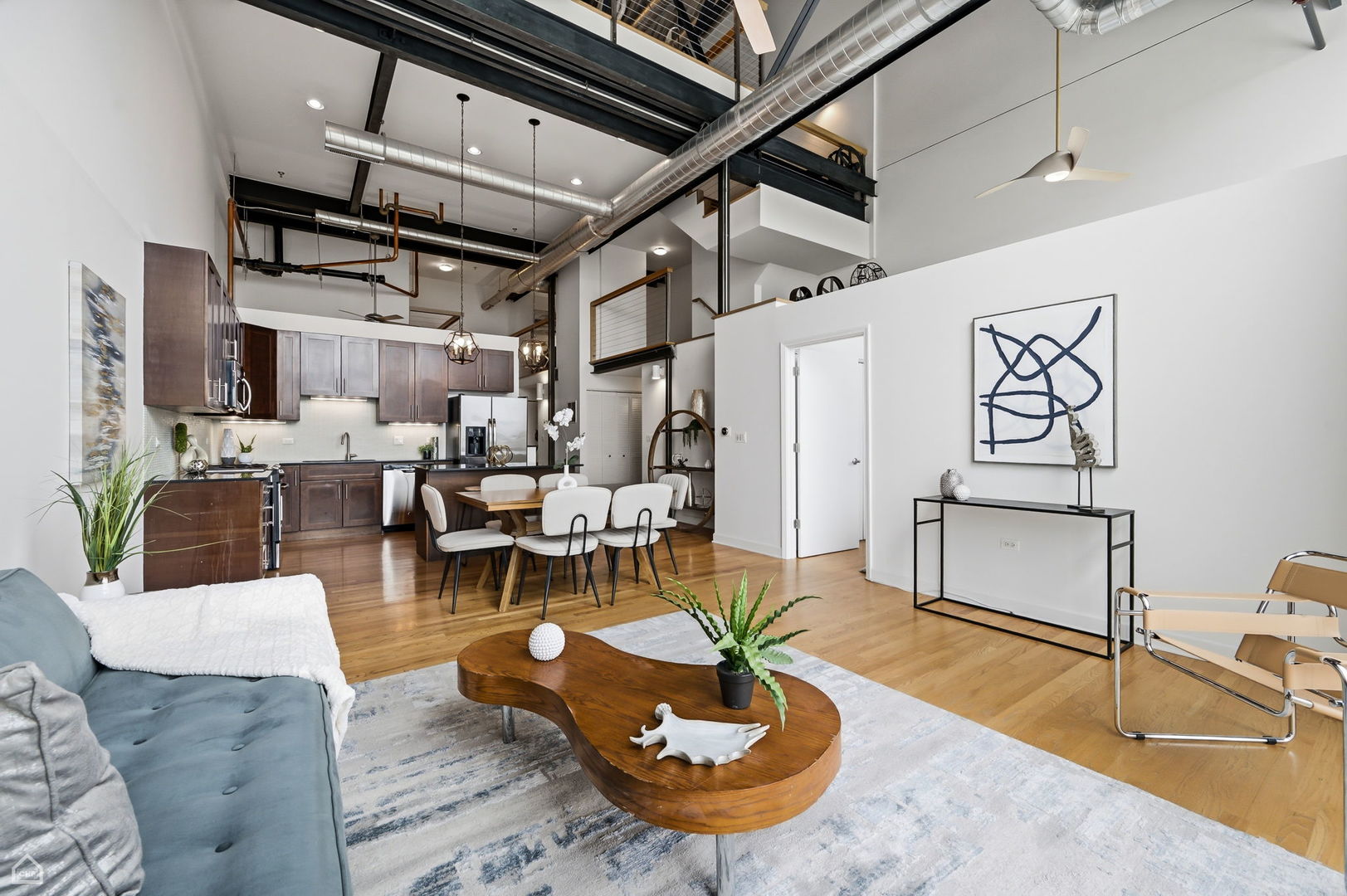 2545 S DEARBORN Street Unit: 702