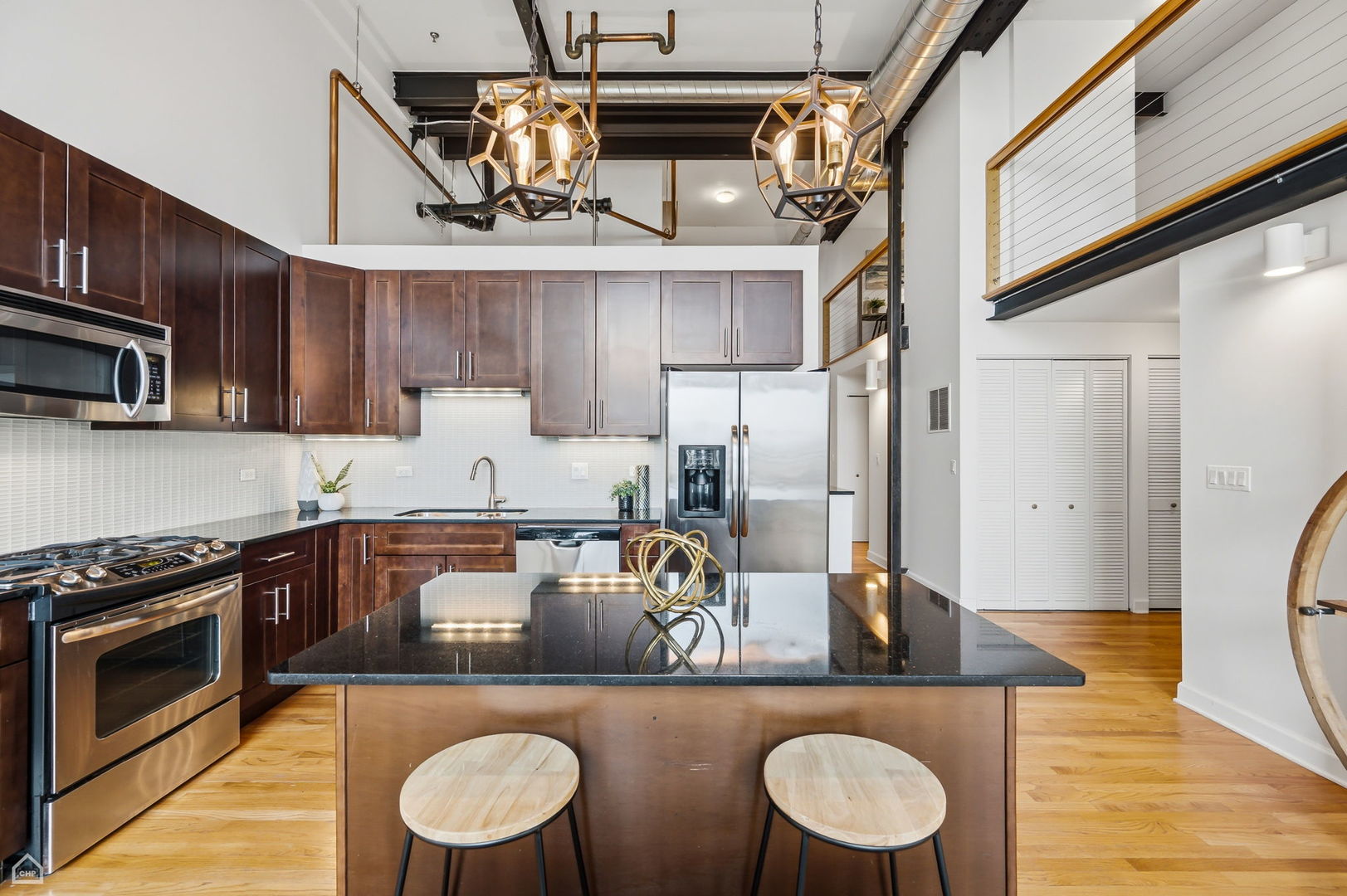 2545 S DEARBORN Street Unit: 702