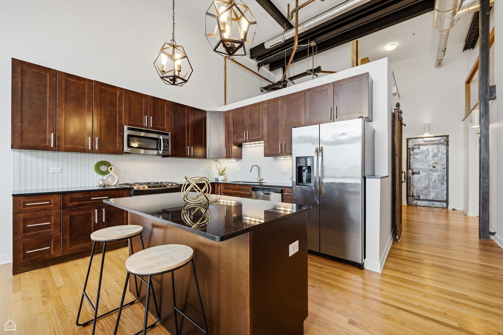 2545 S DEARBORN Street Unit: 702