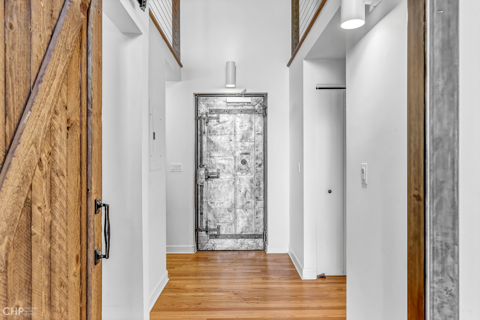 2545 S DEARBORN Street Unit: 702