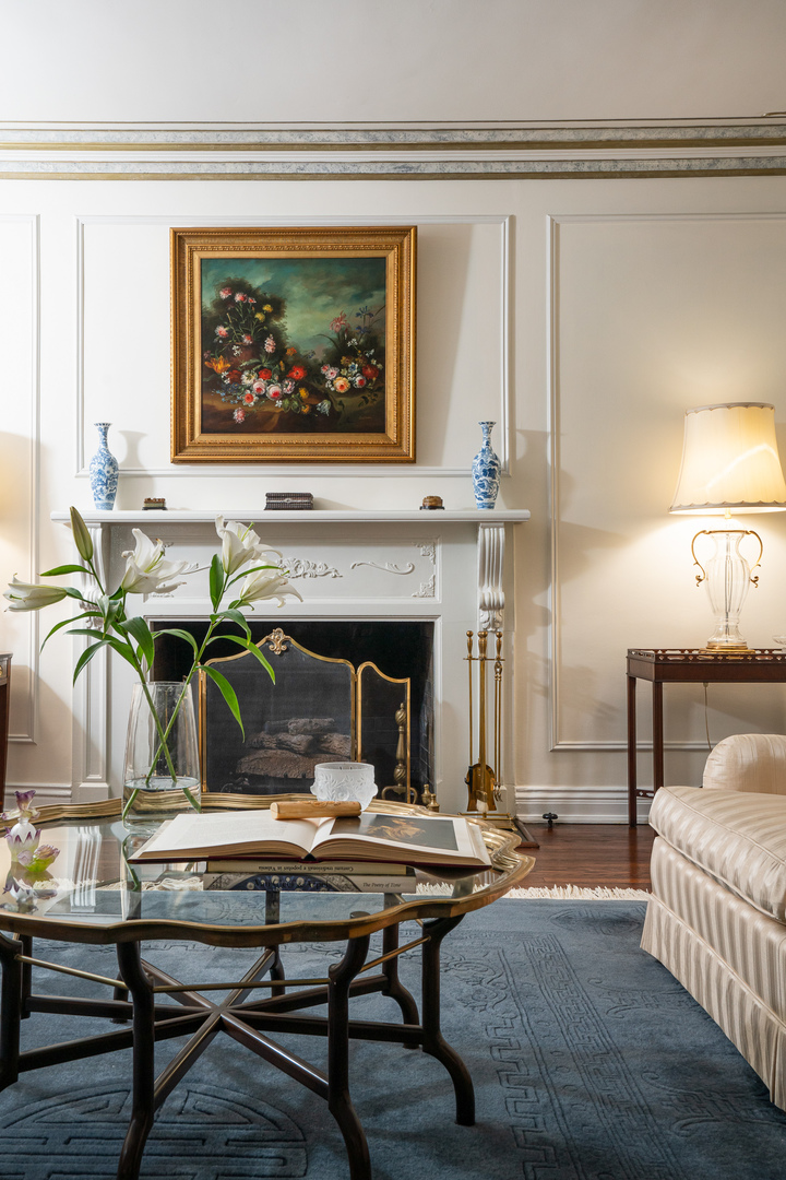 232 E Walton Place Unit: 3E