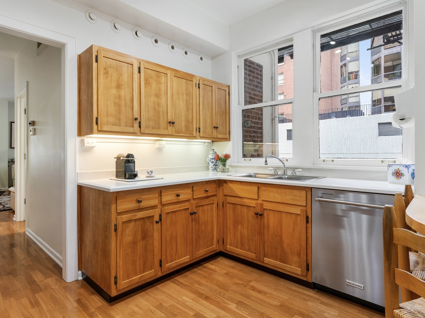 232 E Walton Place Unit: 3E