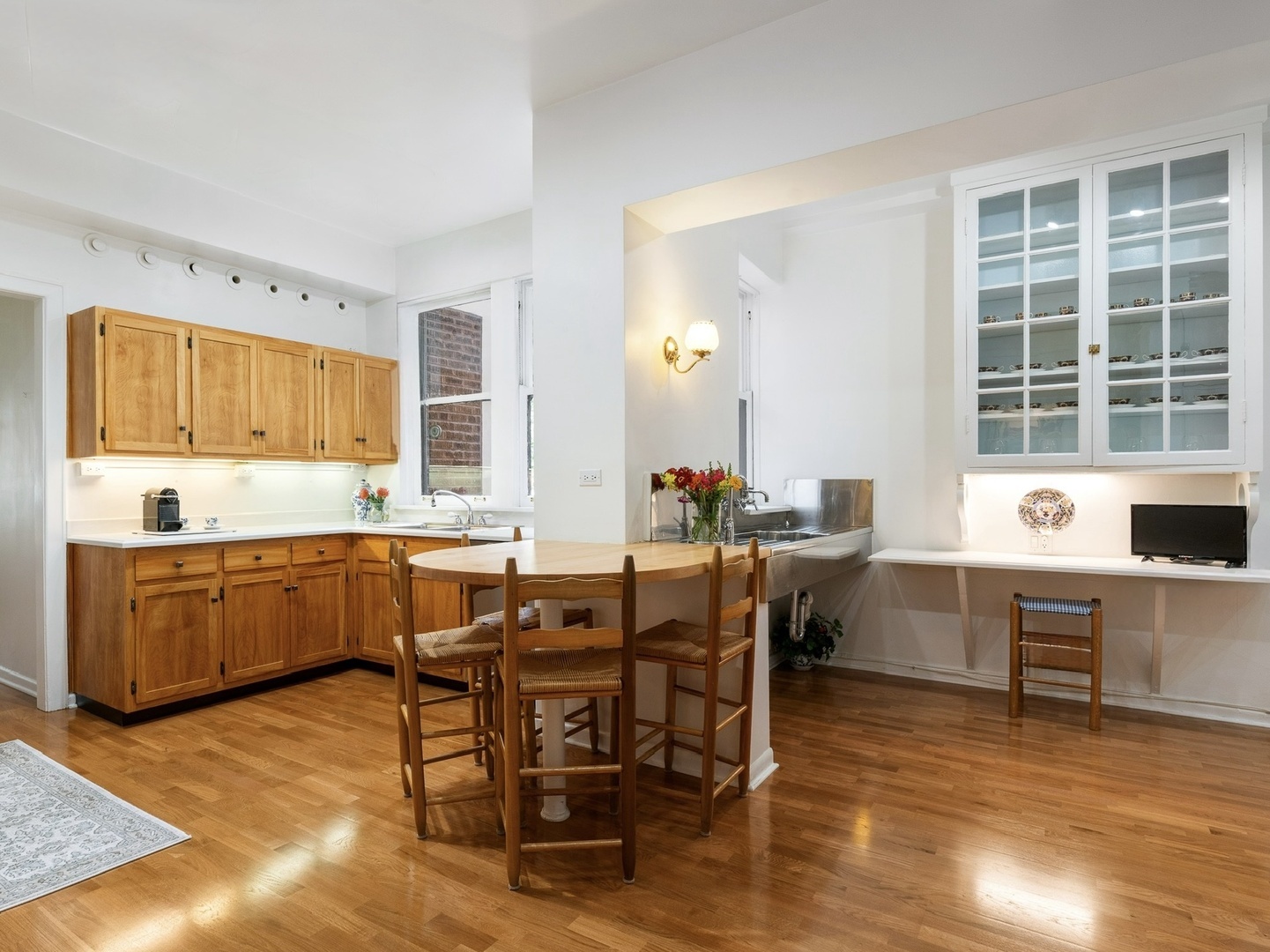 232 E Walton Place Unit: 3E