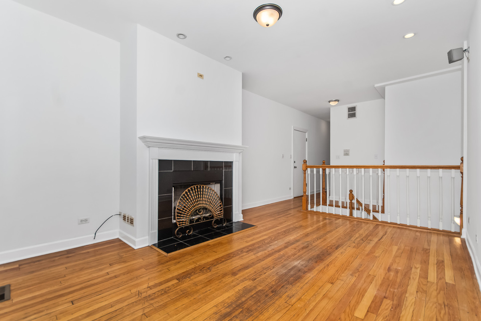 3222 W BERTEAU Avenue Unit: 1