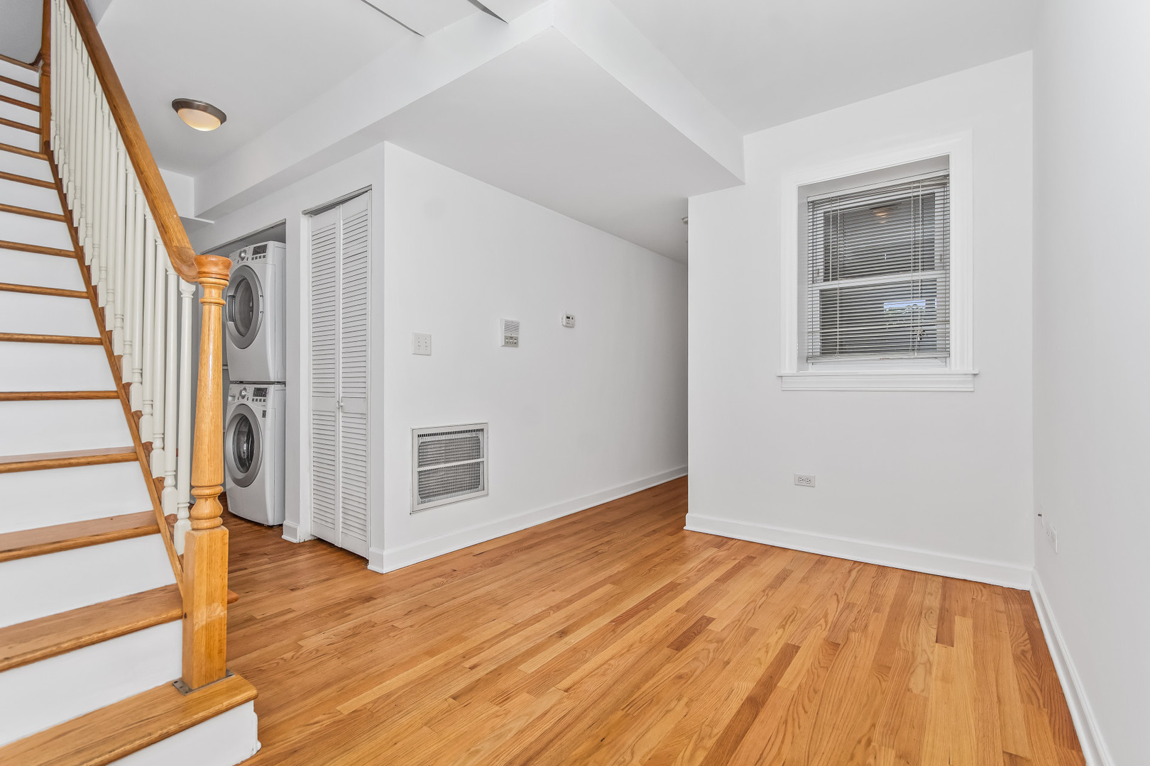3222 W BERTEAU Avenue Unit: 1