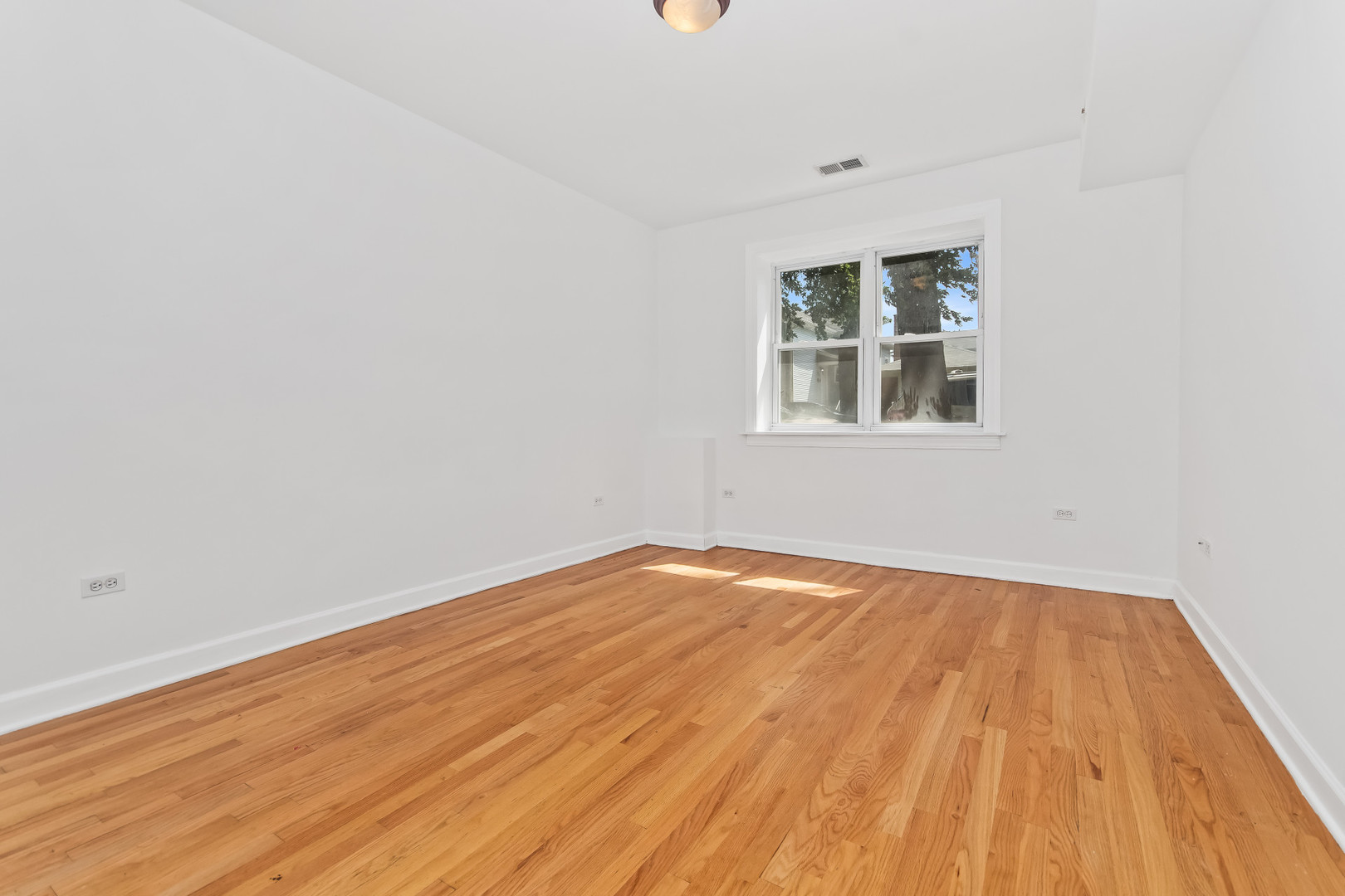 3222 W BERTEAU Avenue Unit: 1
