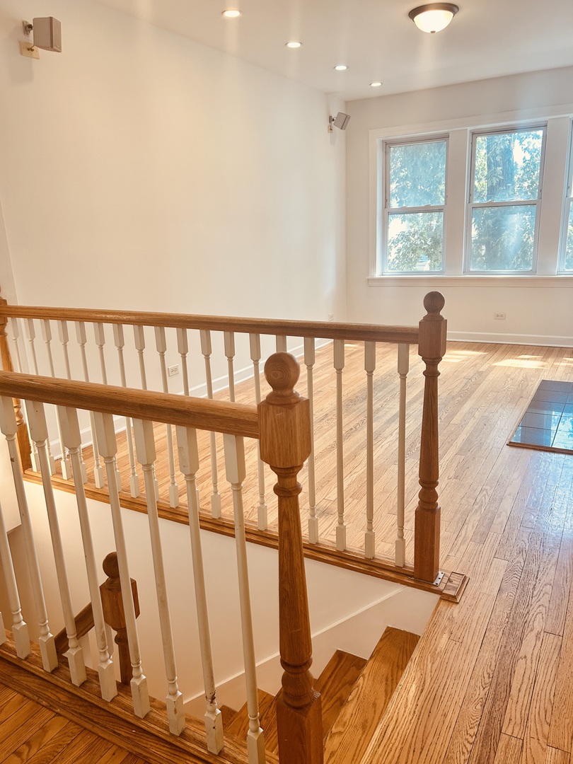 3222 W BERTEAU Avenue Unit: 1