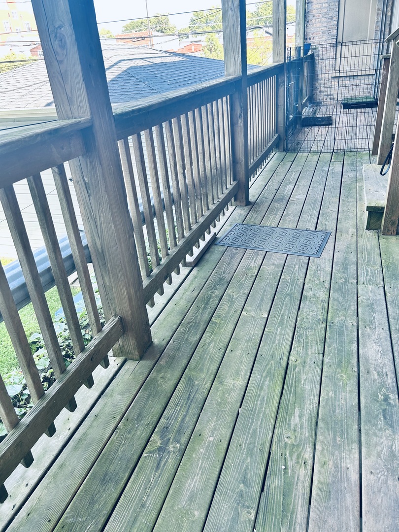 3222 W BERTEAU Avenue Unit: 1