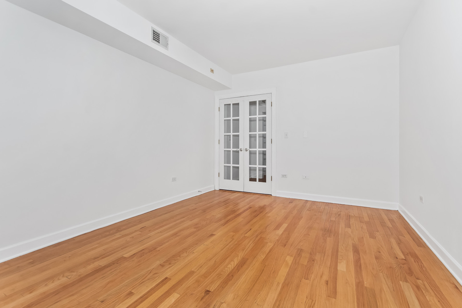 3222 W BERTEAU Avenue Unit: 1