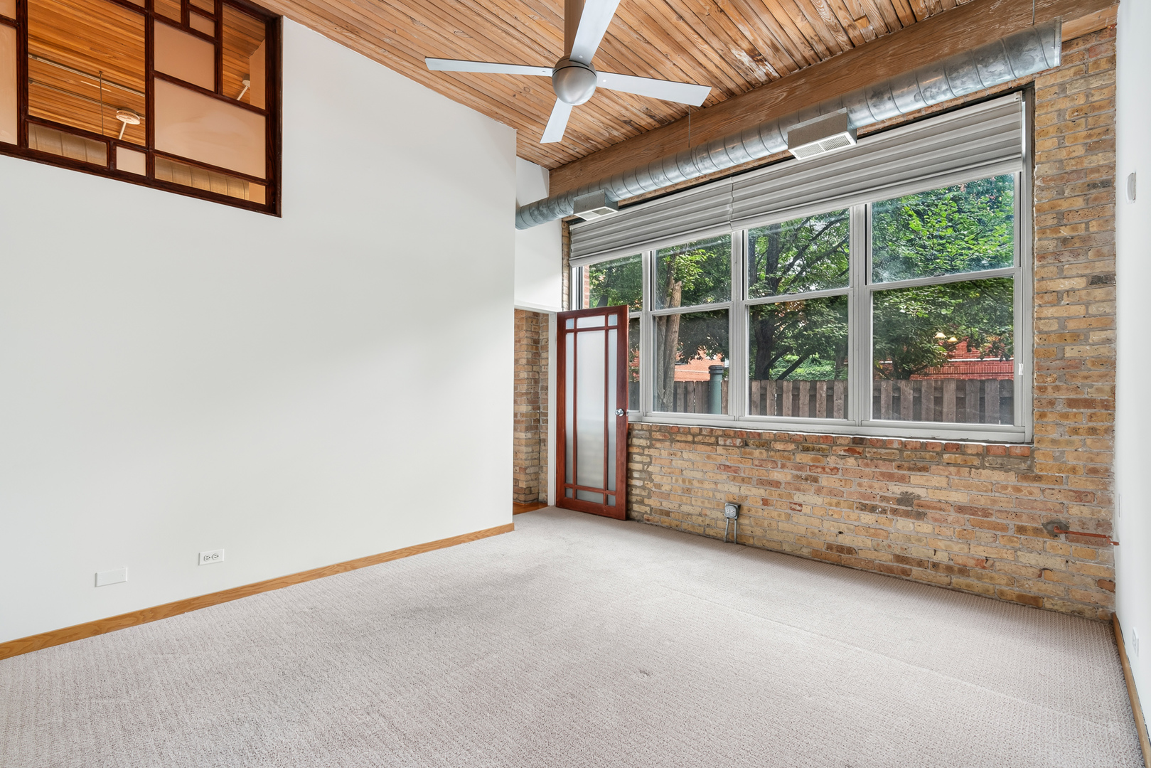 2333 W Saint Paul Avenue Unit: 129