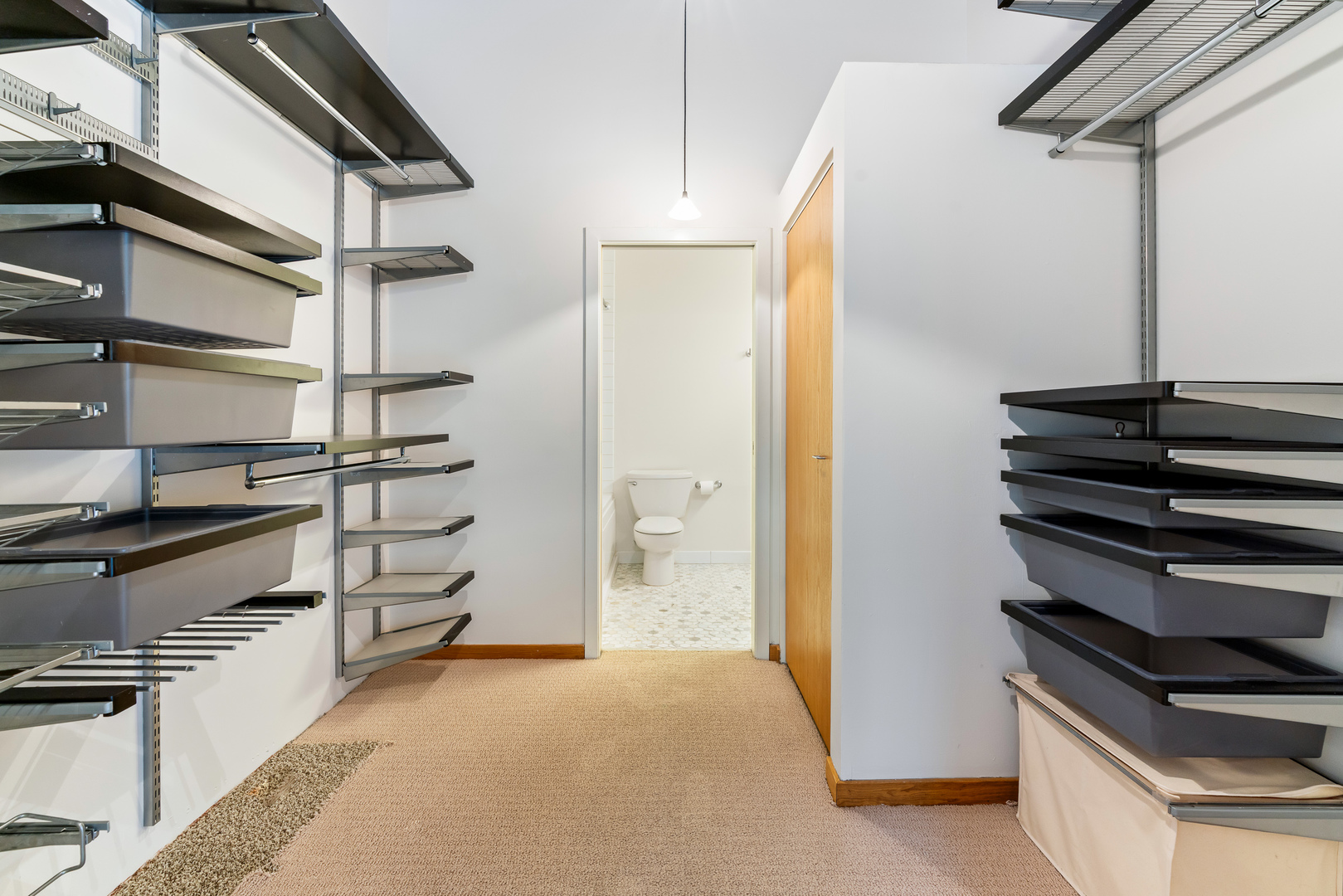 2333 W Saint Paul Avenue Unit: 129