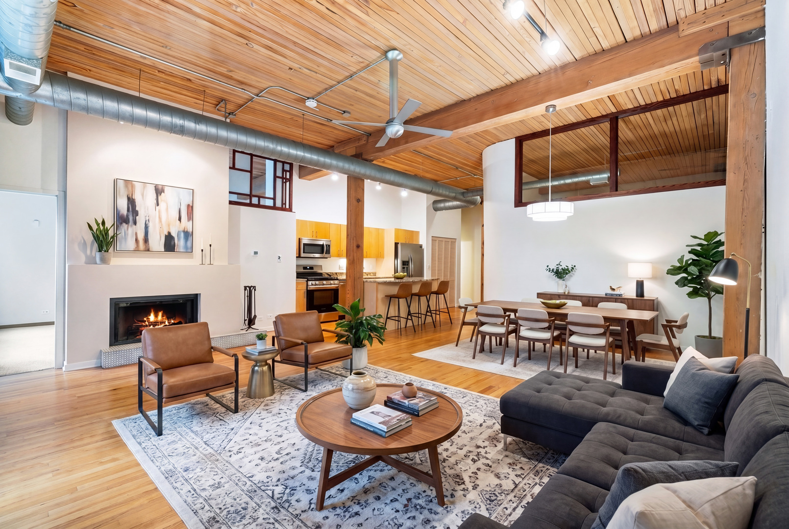 2333 W Saint Paul Avenue Unit: 129