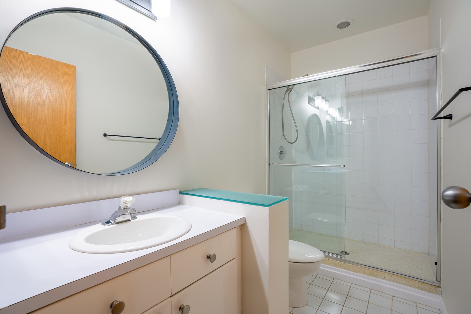 2333 W Saint Paul Avenue Unit: 129