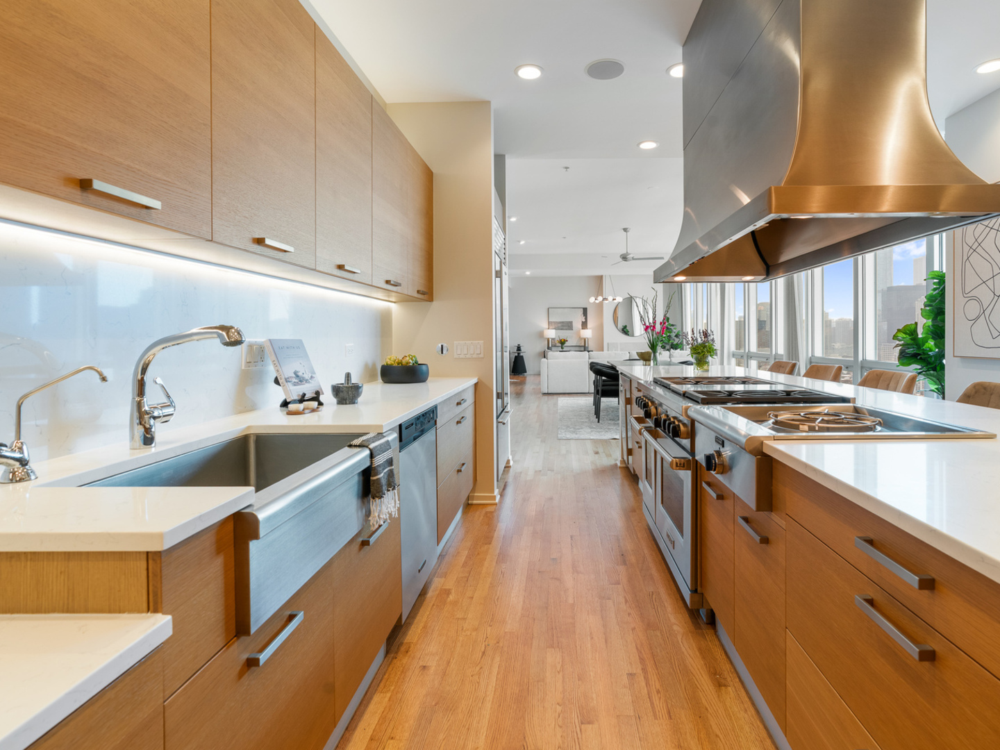 500 W Superior Street Unit: 2401