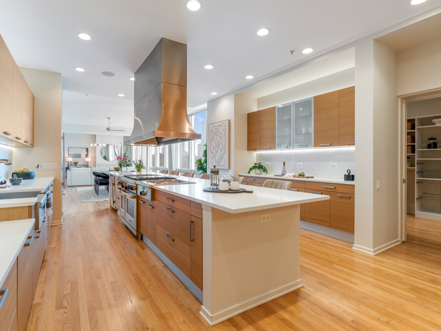 500 W Superior Street Unit: 2401