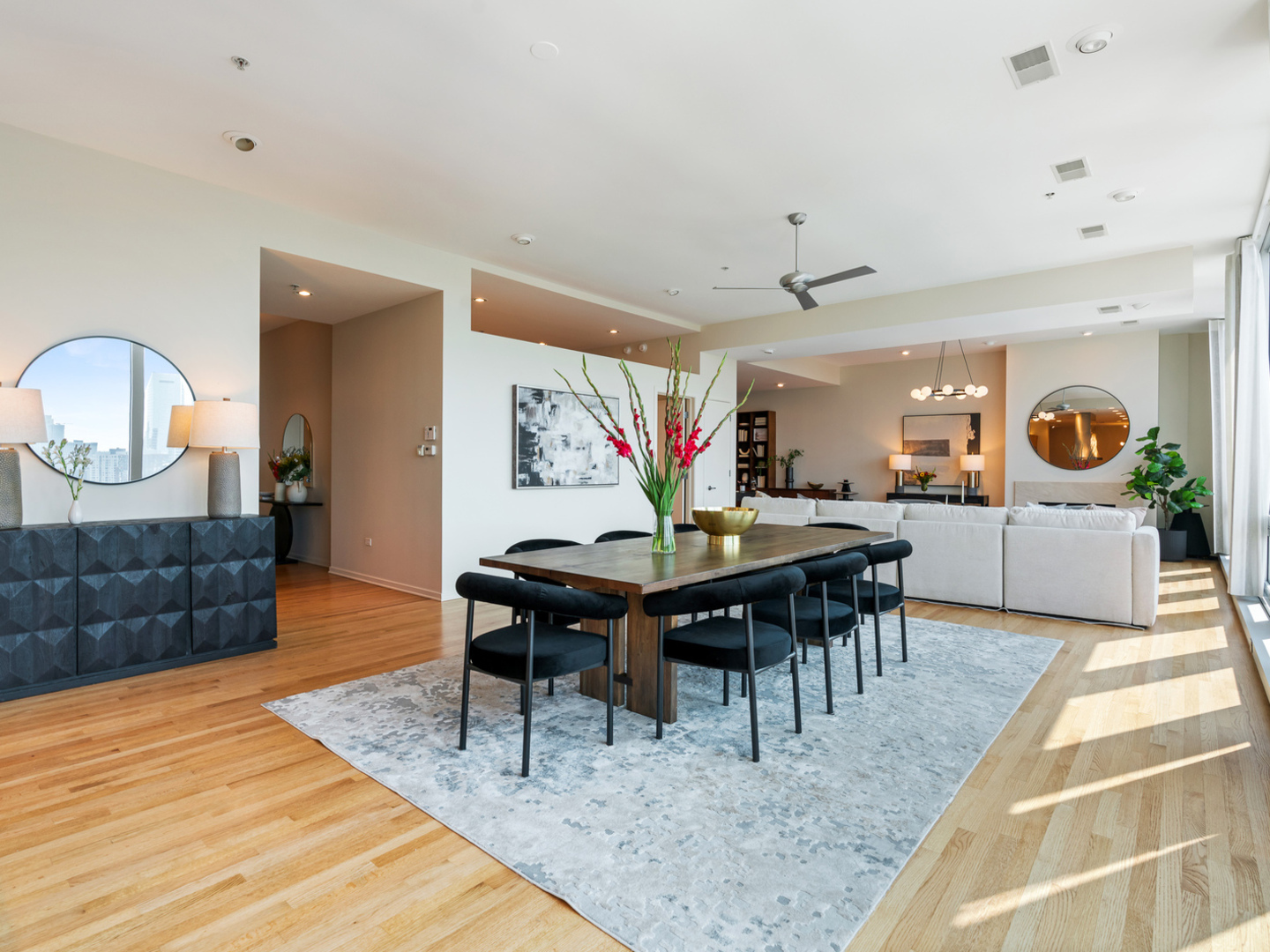 500 W Superior Street Unit: 2401
