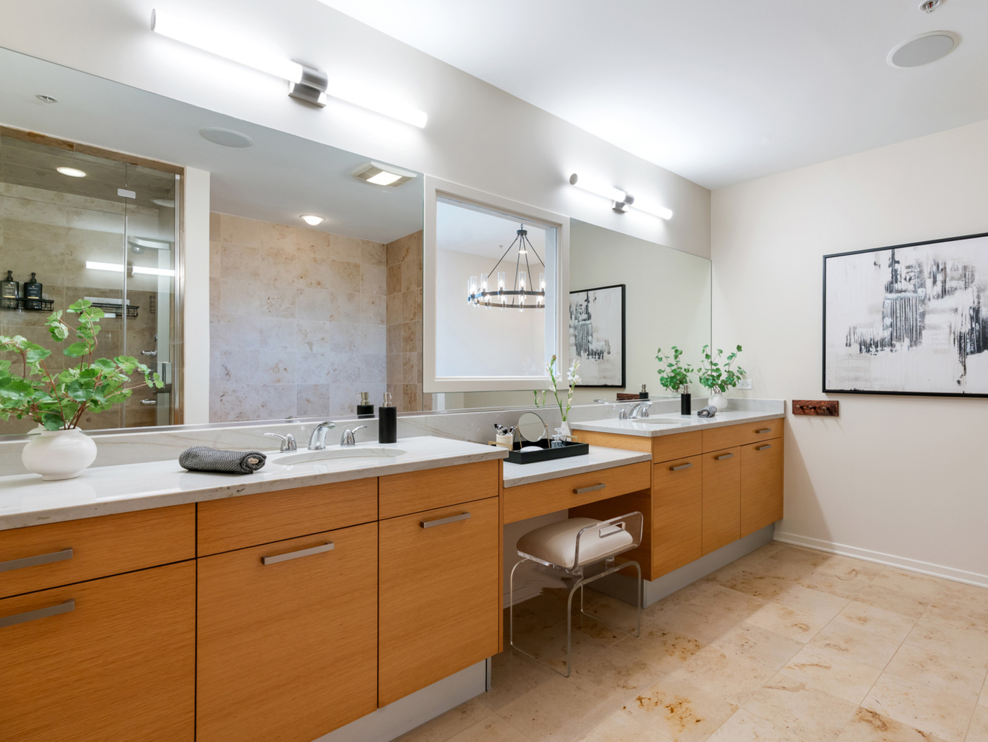 500 W Superior Street Unit: 2401