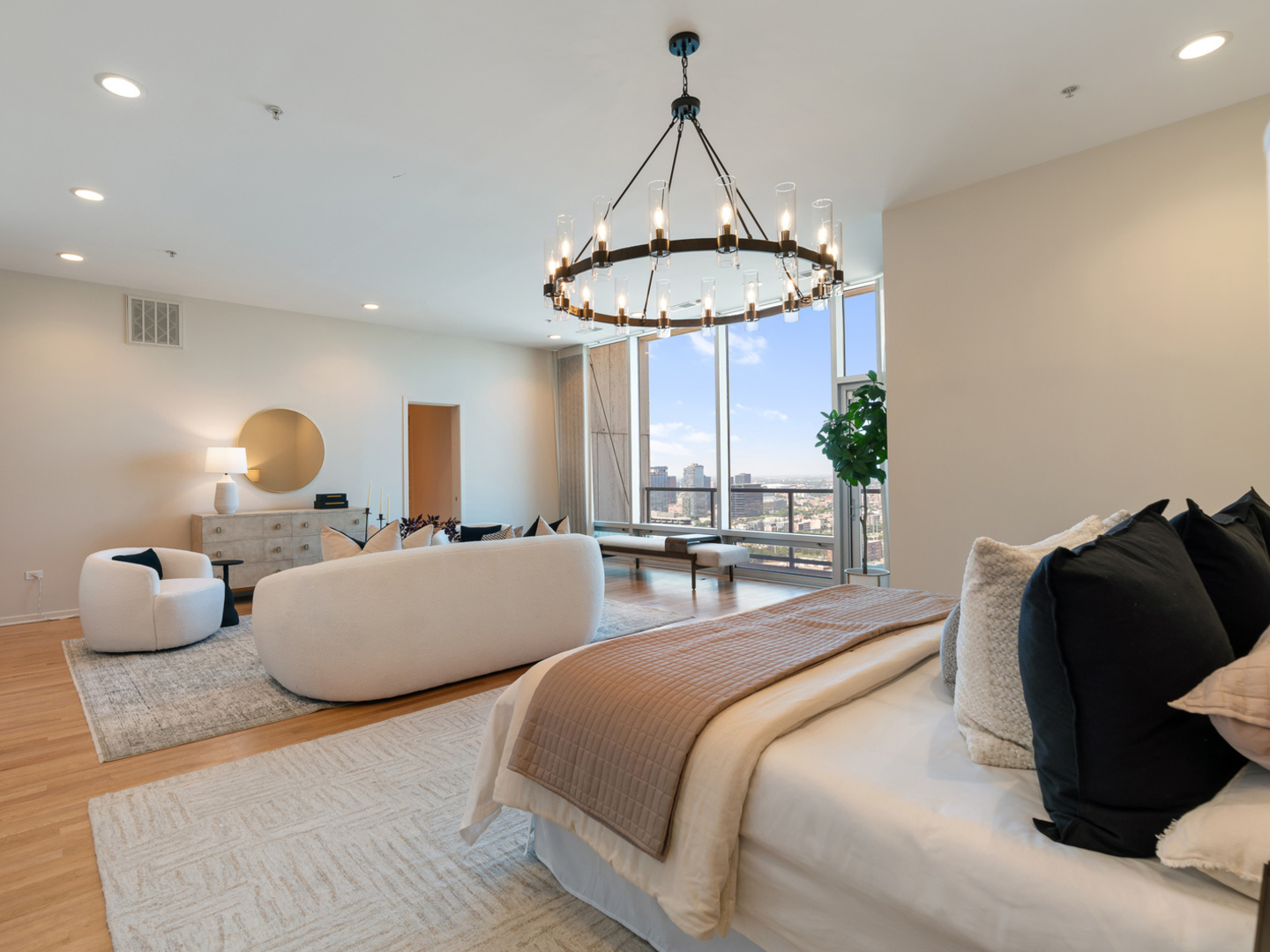 500 W Superior Street Unit: 2401
