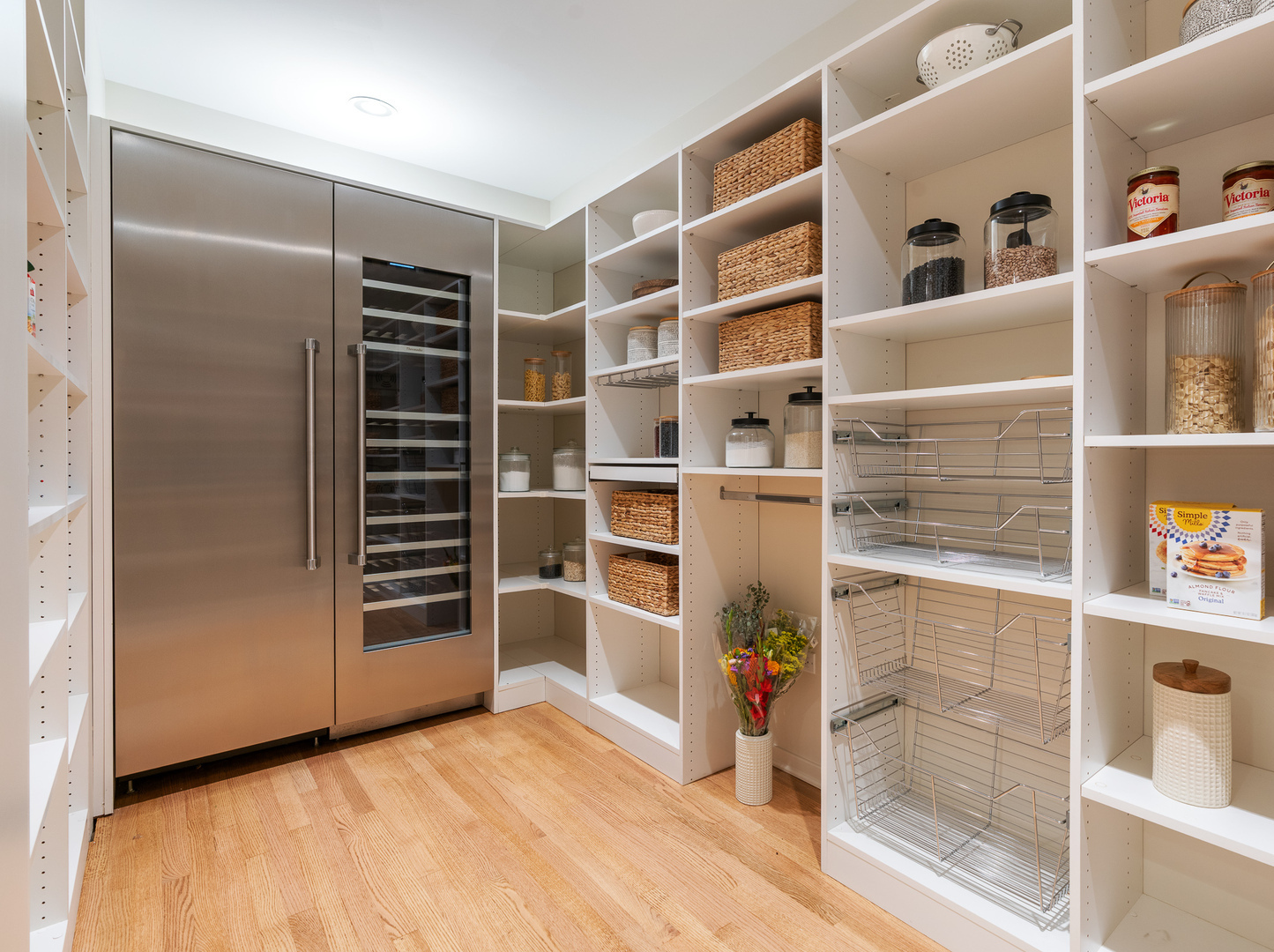 500 W Superior Street Unit: 2401