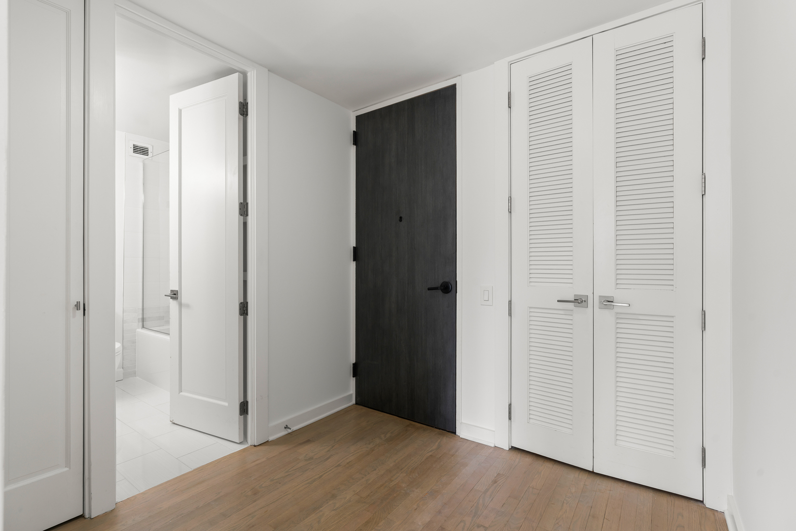 1030 N State Street Unit: 28H