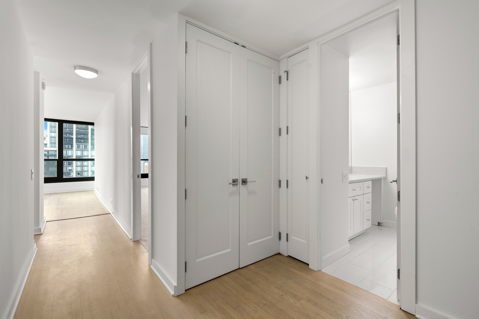 1030 N State Street Unit: 28H