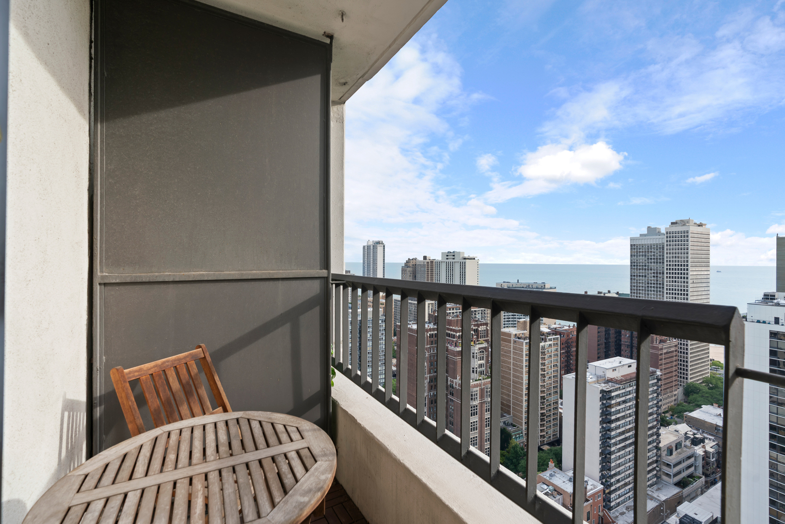 1030 N State Street Unit: 28H