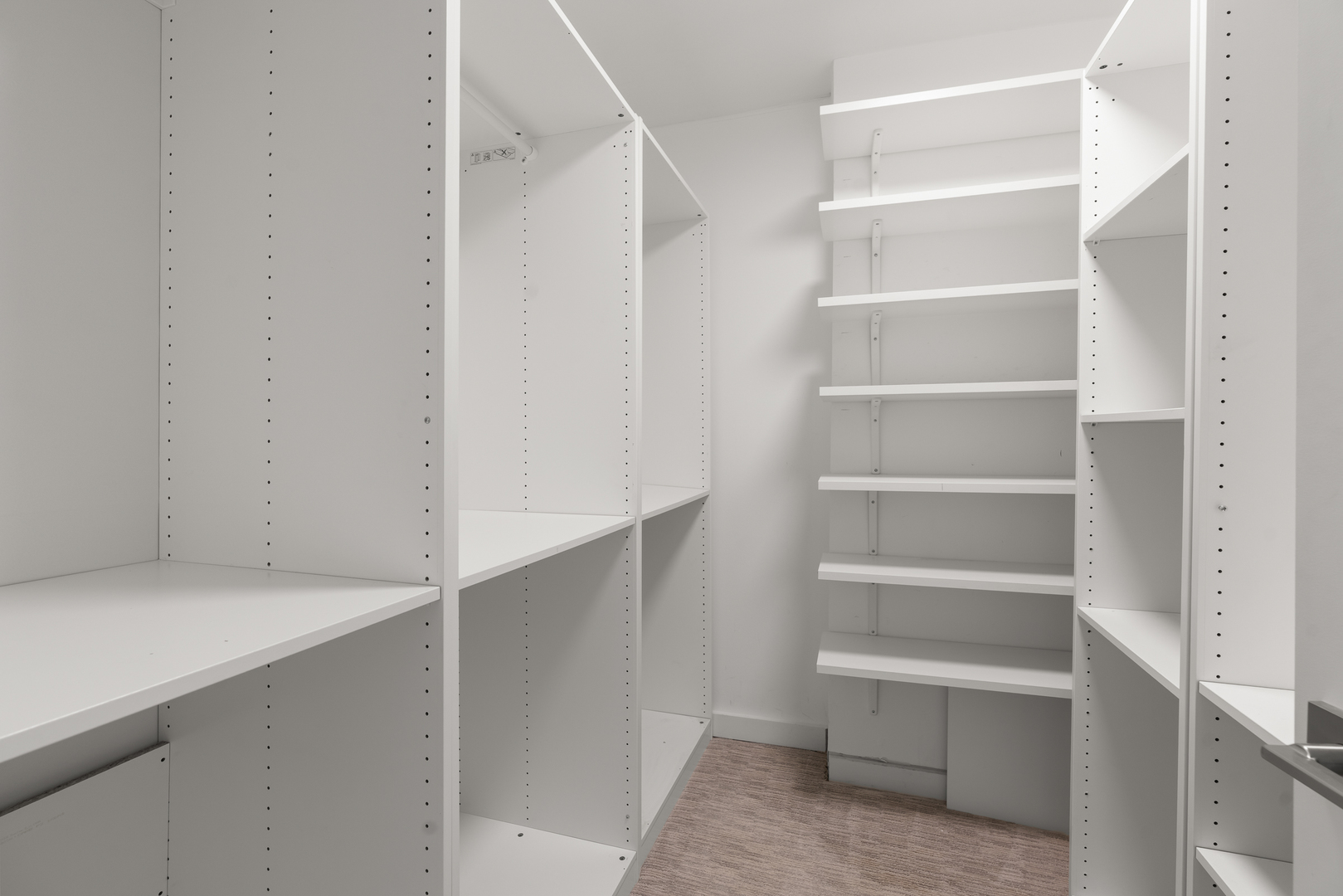 1030 N State Street Unit: 28H