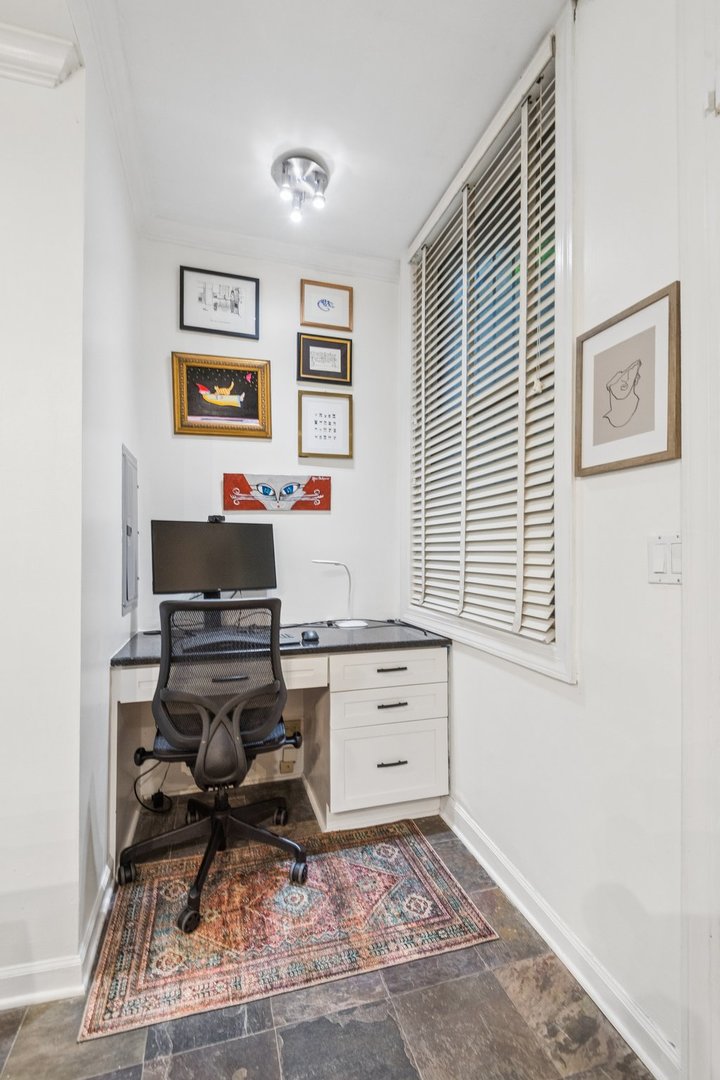 508 W Grant Place Unit: 102