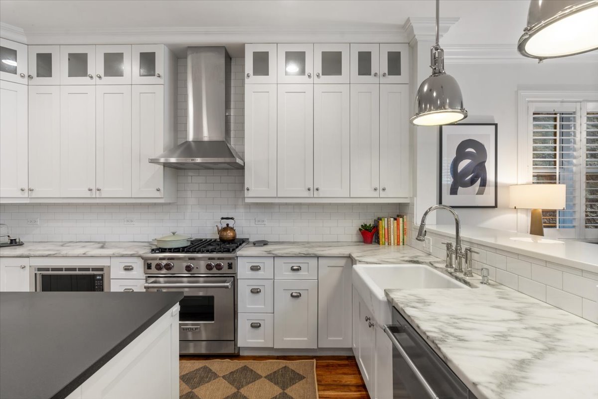 1318 W WEBSTER Avenue Unit: 1
