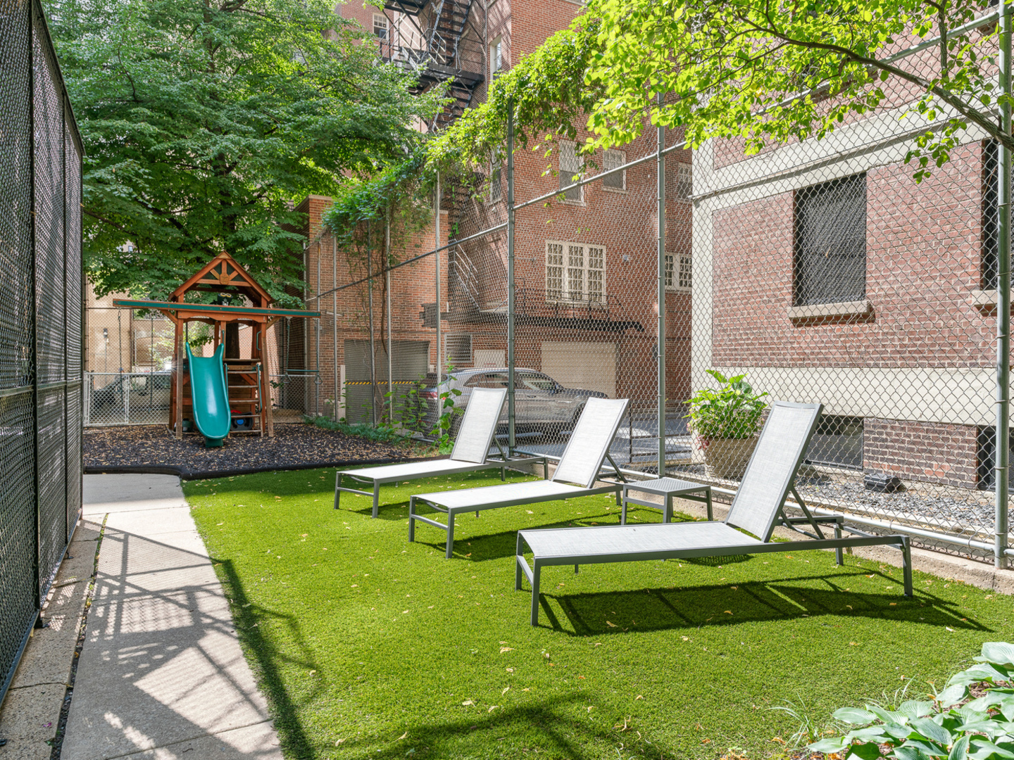 232 E Walton Place Unit: 3E