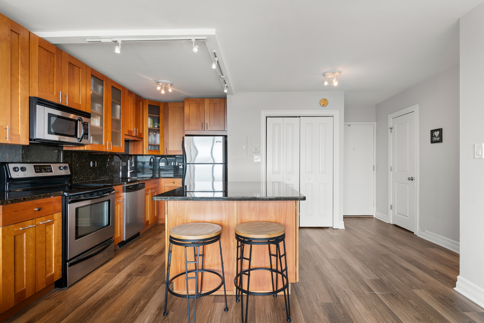2930 N Sheridan Road Unit: 2108