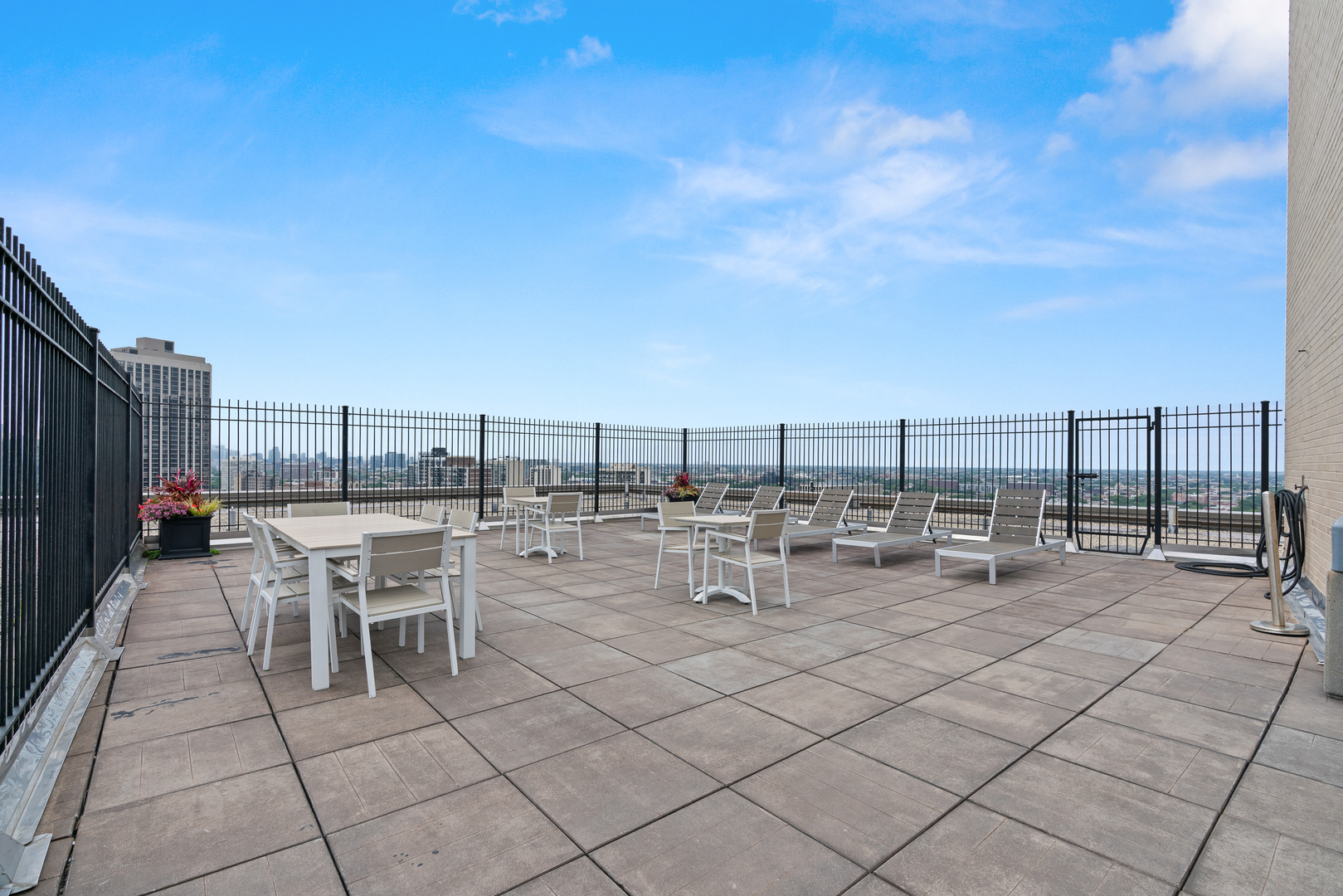 2930 N Sheridan Road Unit: 2108