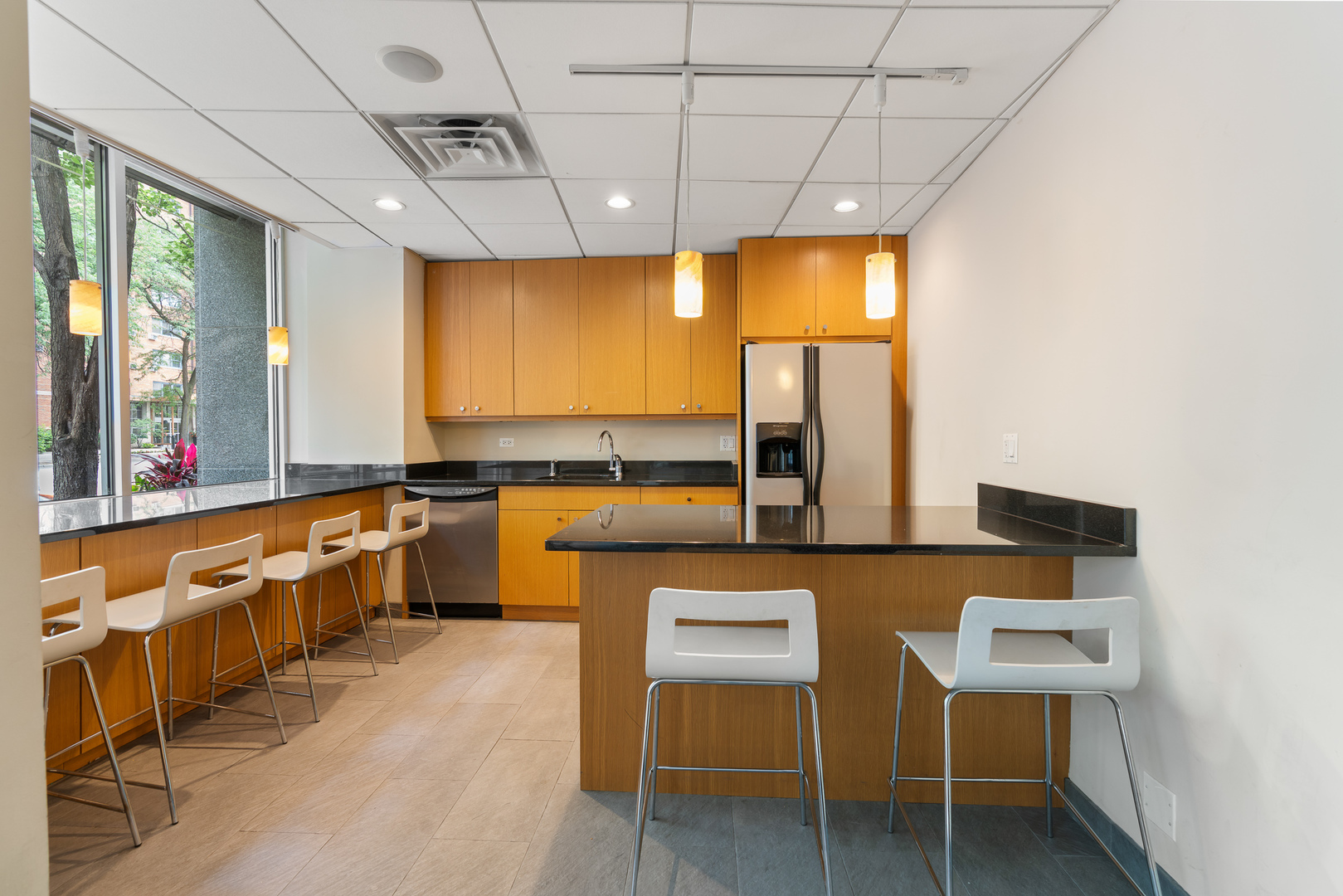 2930 N Sheridan Road Unit: 2108