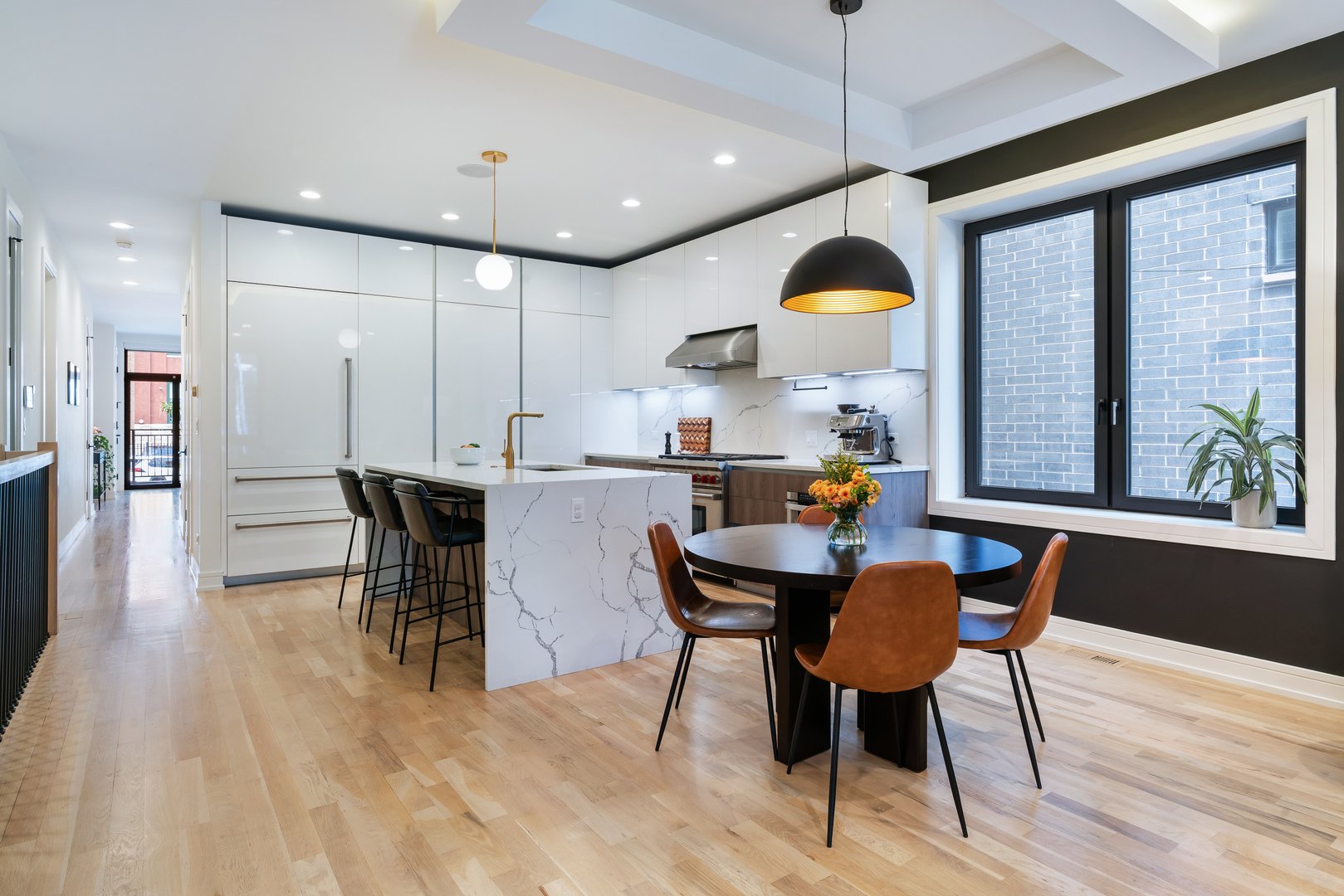 1459 W Superior Street Unit: 1E